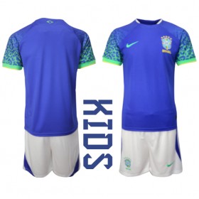 Baby Fußballbekleidung Brasilien Auswärtstrikot WM 2022 Kurzarm (+ kurze hosen)
